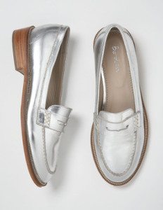 Midlife chic penny loafers in silver