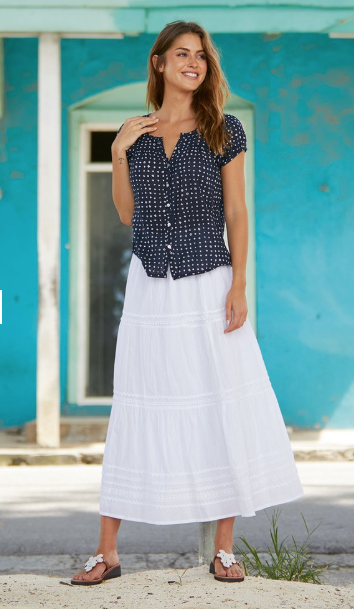 Packing for a hot beach holiday - women over 40 - Midlifechic