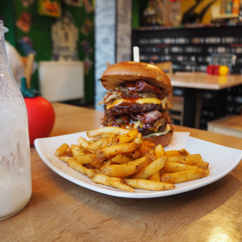 Burger-1-at-Atomic