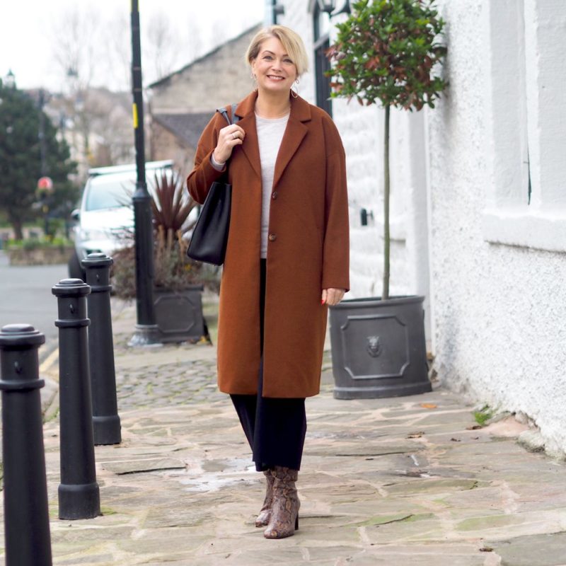 City coat with culottes