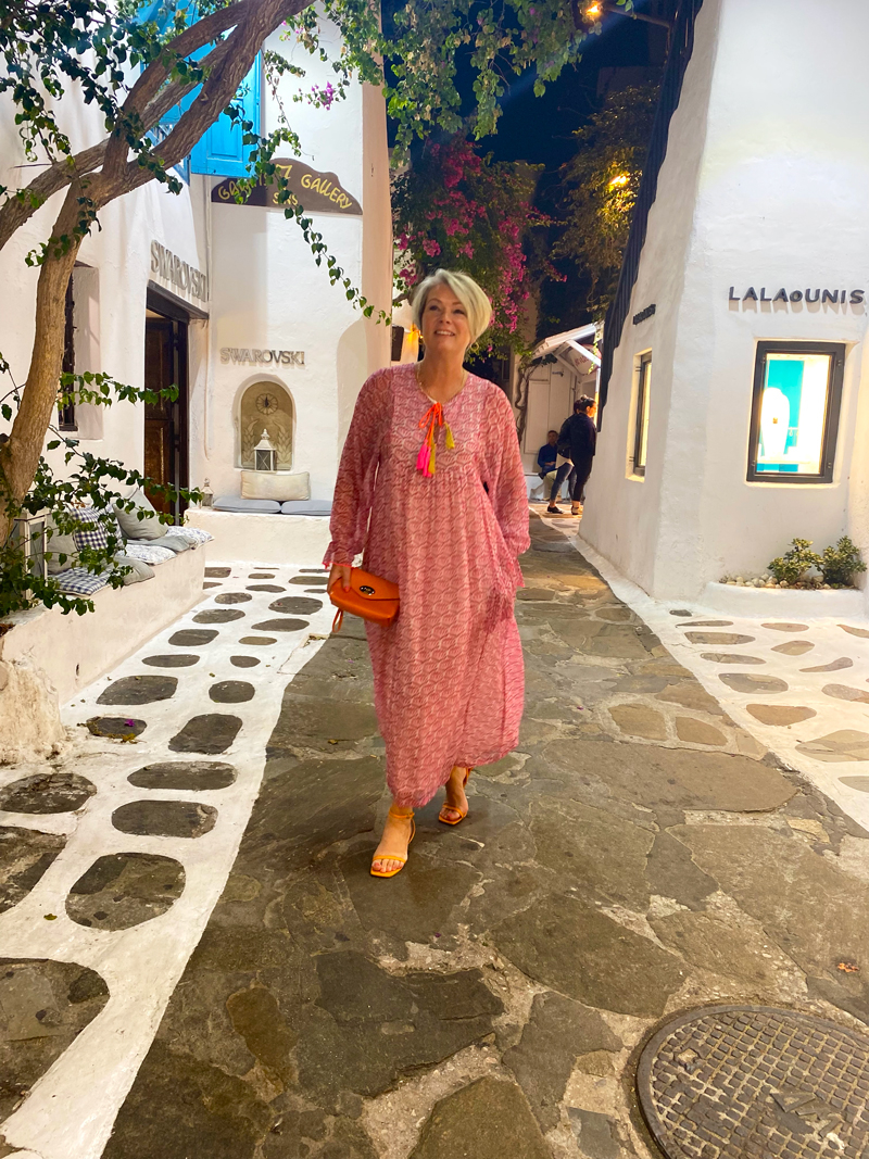What to wear on holiday over 50 - Midlifechic