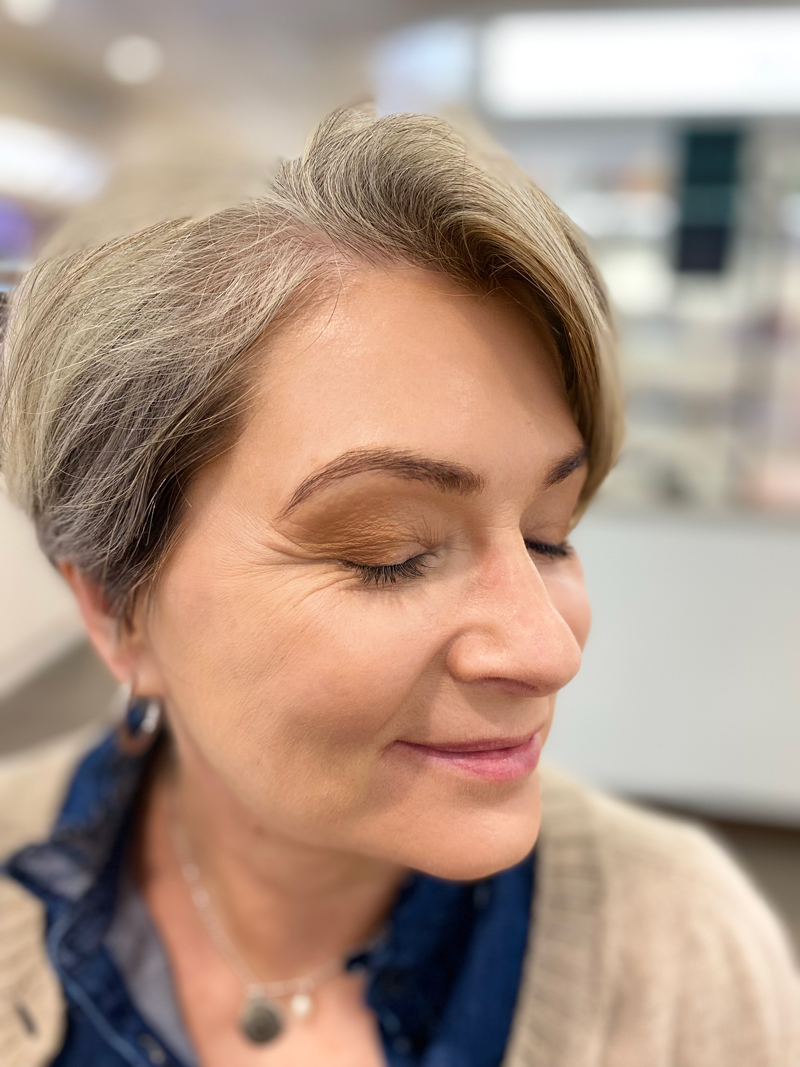 Eyeshadow for over 50s, natural look