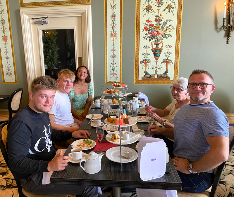 Grand Hotel Tynemouth afternoon tea