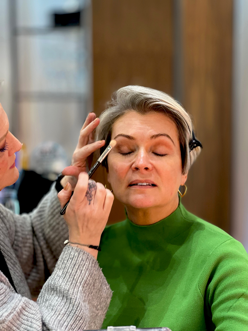 Midlife make-up techniques