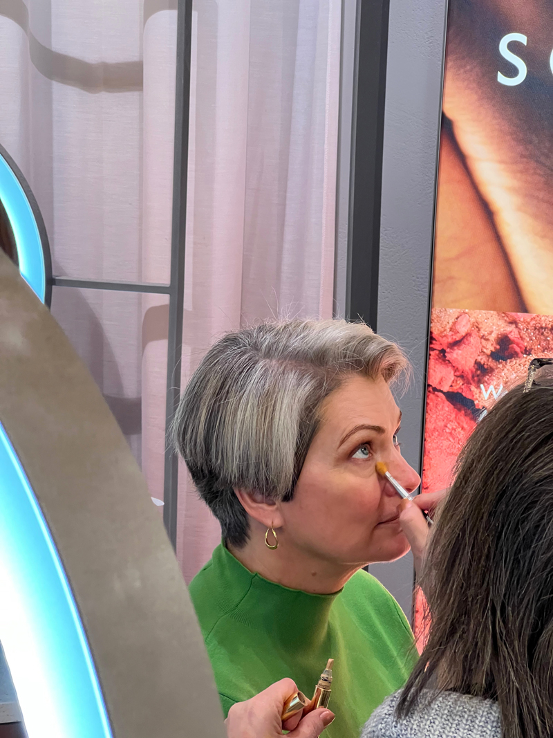 Midlife-makeover-concealer Midlife make-up techniques