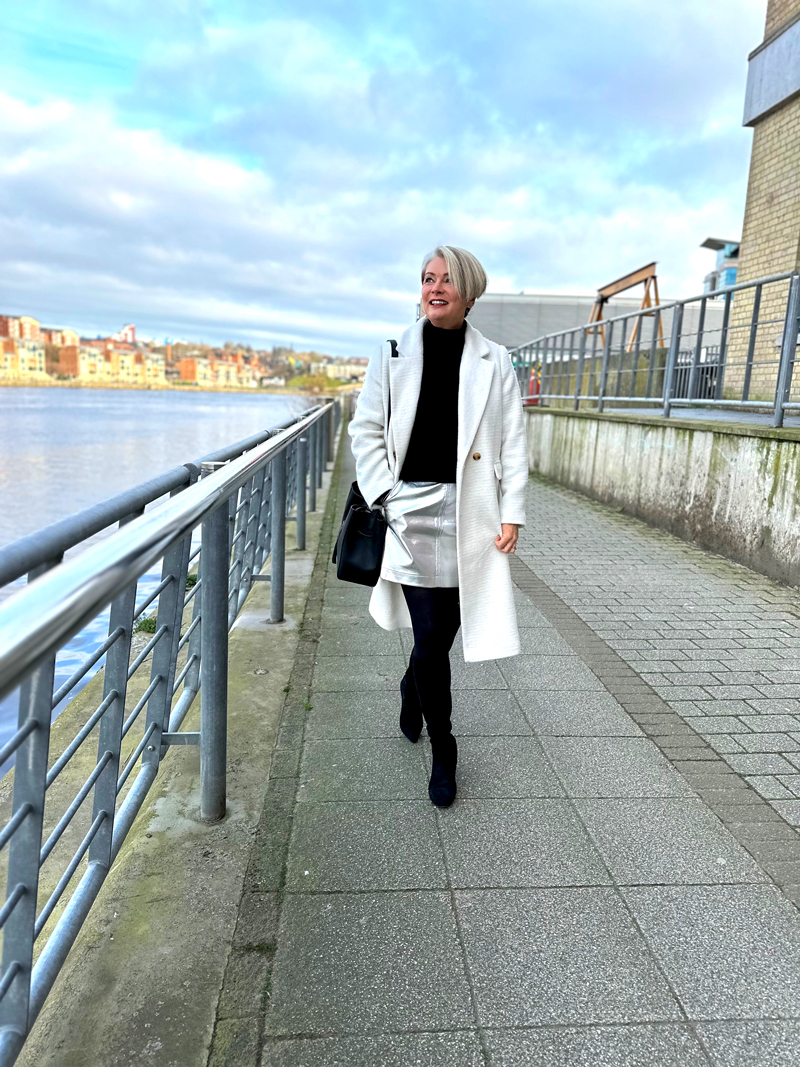 Nikki Garnett, Midlifechic, winter style