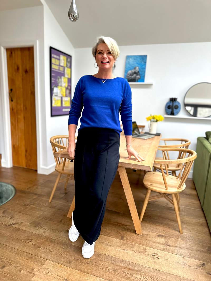 Spring wardrobe lifts