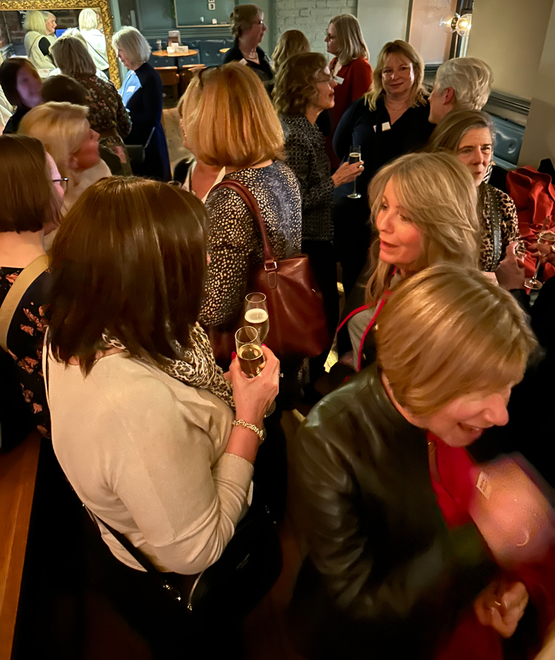 Midlifechic London reader get together