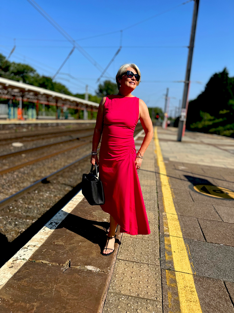 Nikki Garnett, Midlifechic, work outfits