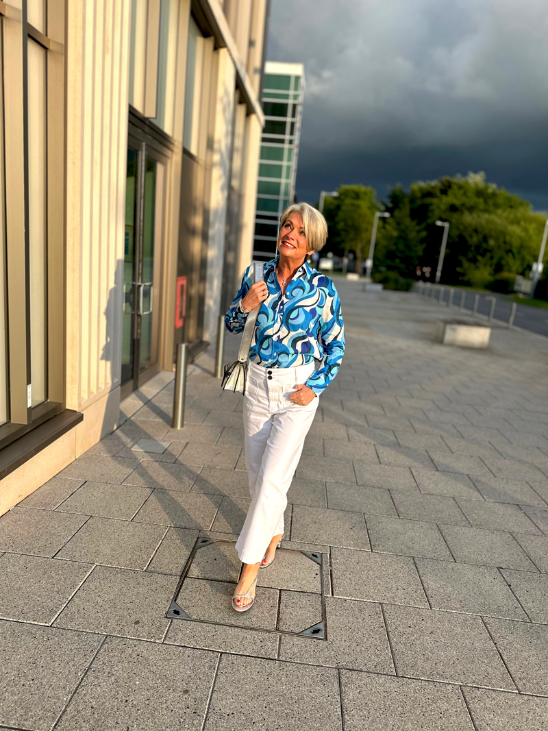 Boden-blue-pucci-linen-shirt-1 Nikki Garnett, Midlifechic, work outfits