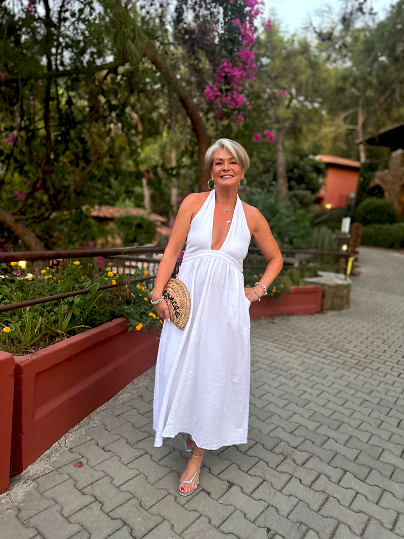 Nikki-Garnett,-Midlifechic-holiday-looks-over-50 Nikki Garnett, holiday style for women over 50