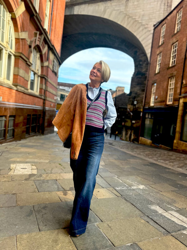 midlife outfit ideas - sandwich dressing