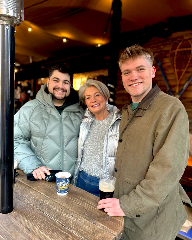 Nikki Garnett, Midlifechic, sons