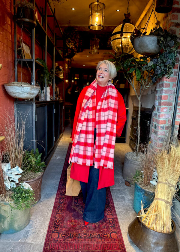 midlife outfit ideas - sandwich dressing