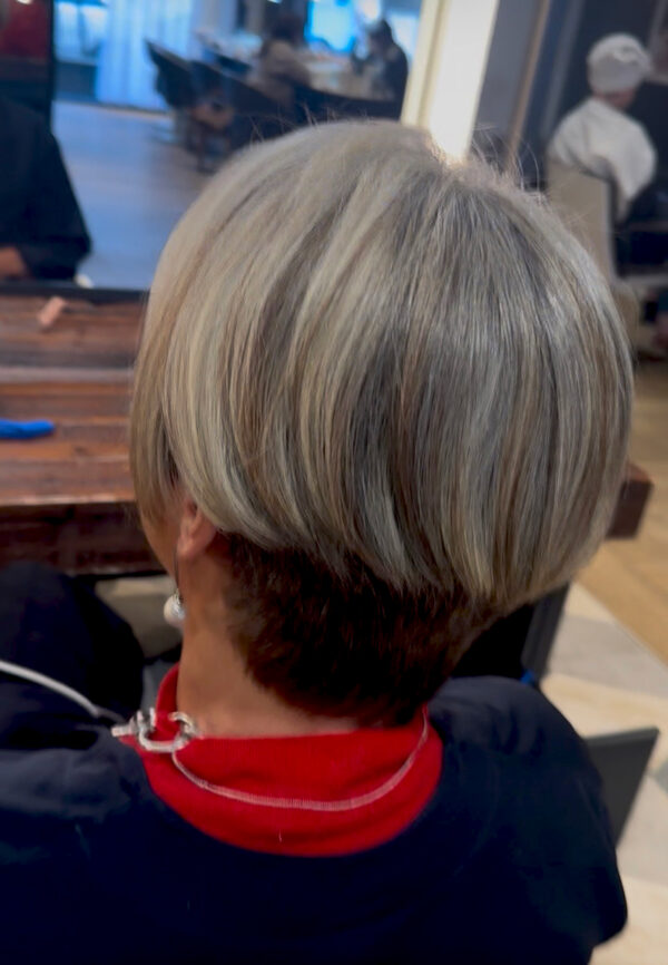 Nikki Garnett, Midlifechic hair